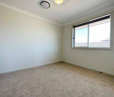 Sophisticated Family Living in a Prime Cul-de-Sac Location - Photo 4