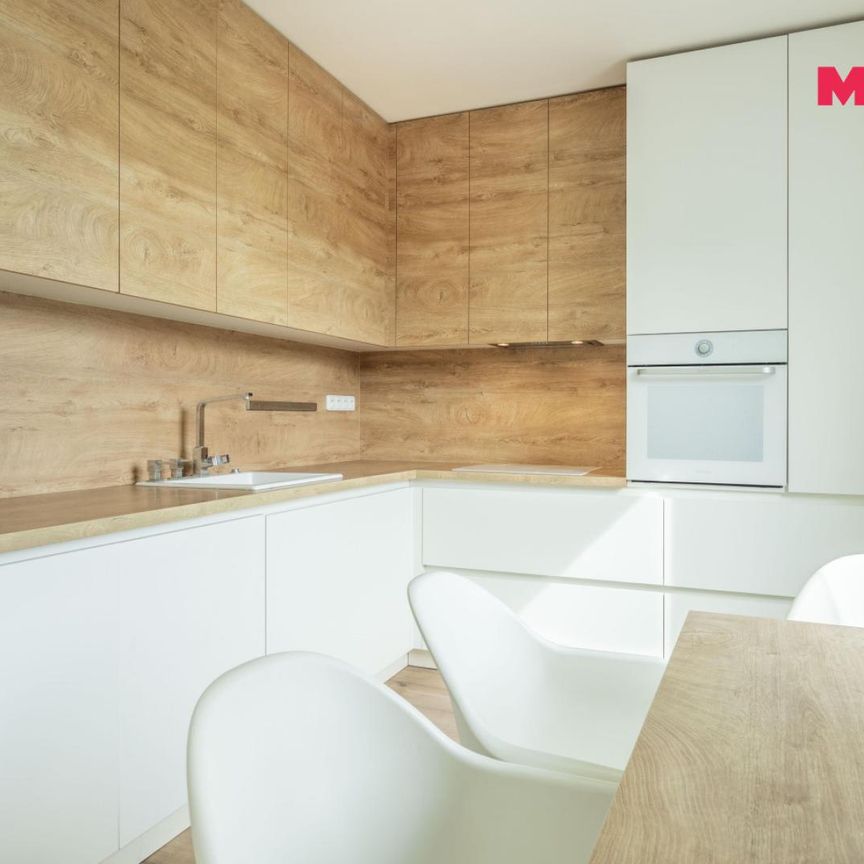 Pronájem bytu 3+kk 70 m² - Fotografie 1