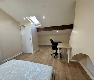 Room in a Shared House, Luxmore Road, L4 - Photo 1