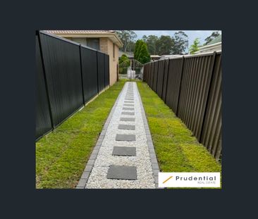 1A Hovea Pl, Macquarie Fields, NSW 2564 - Photo 3