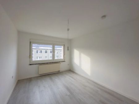 Frisch renoviert! 3-Raum-Wohnung in praktischer Ortslage Balgstädts! - Photo 5