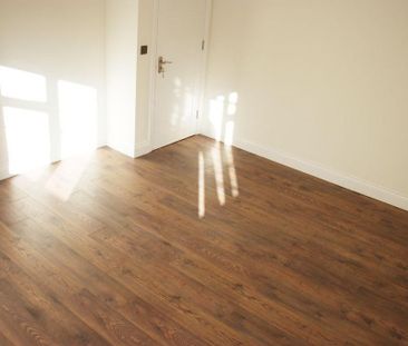 3 bedroom flat to rent - Photo 4