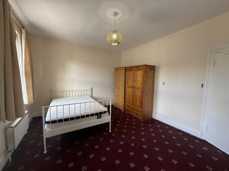 Room To Let - Photo 2