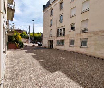 Location Appartement 1 pièce 27m² - Photo 3