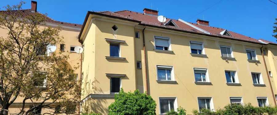 Sehr günstige 2 Zimmerwohnung – – unbefristeter Mietvertrag - Photo 1