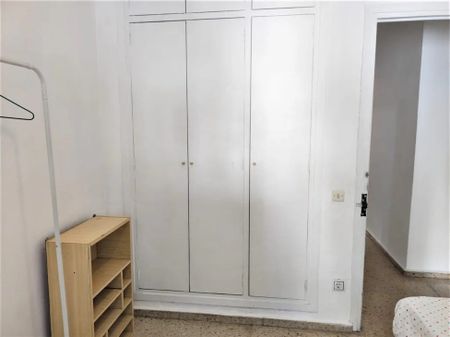 Calle Pelay Correa, Sevilla, Andalusia 41010 - Photo 2