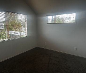 14b Allenby Road, Panmure - Photo 3