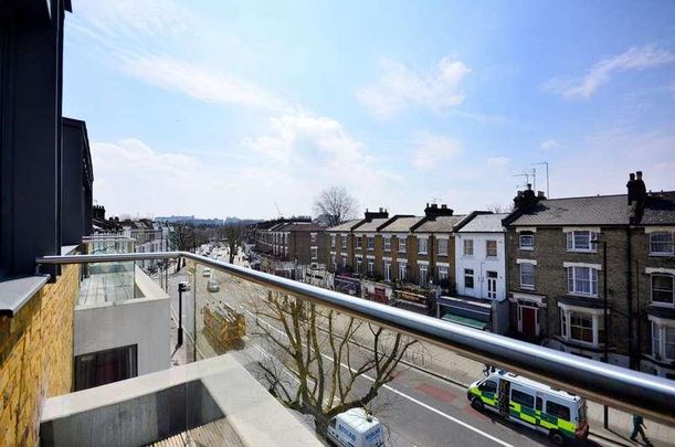 Westwick Gardens, Hammersmith, W14 - Photo 1