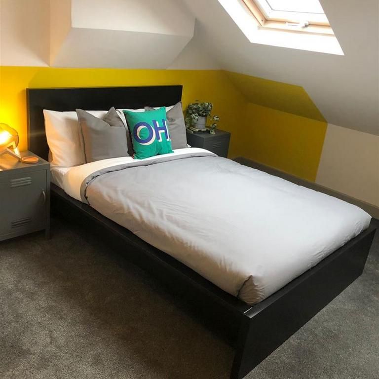 1 bedroom in a house share to rent - Photo 1