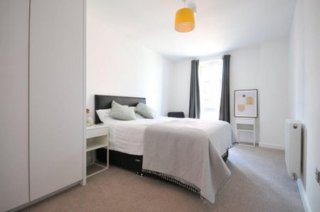 3 bedroom apartment to rent - Photo 4