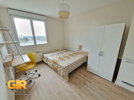 Location Appartement 5 pièces 74m² RENNES 35200 - Photo 2