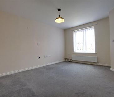 3 bedroom semi-detached house to rent - Photo 6