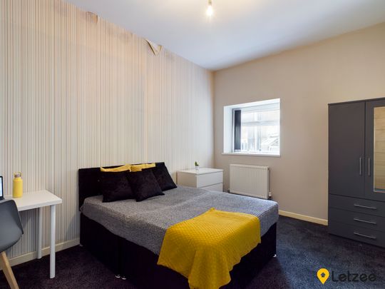 Flat 3, 110 Fabian Way SA1 8PA - Photo 1