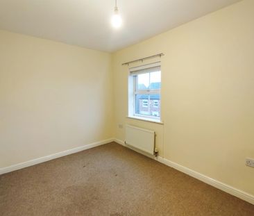 Quins Croft, Leyland - Photo 2