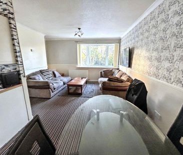 2 bed upper flat to rent in NE16 - Photo 2