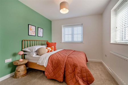 3 bedroom semi-detached house to rent - Photo 2