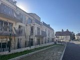 LAMORLAYE - Résidence neuve : appartement deux pièces avec grande terrasse et stationnements - Photo 4