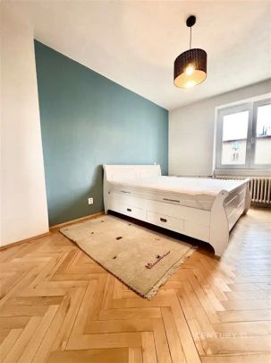 Pronájem bytu 2+1 ve Strašnicích - Photo 1