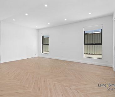 Convenient Lifestyle Oasis in the Heart of Toongabbie - Photo 3