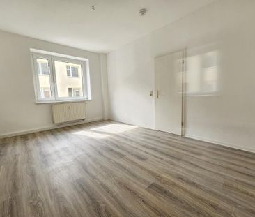 Great apartment with fitted kitchen and balcony - Photo 1