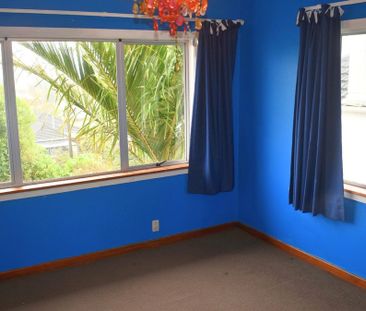 Spacious 3-Bedroom Home – Great Location - Photo 3