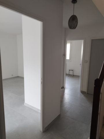 Location Maison 5 pièces 81m² CARCASSONNE 11000 - Photo 3