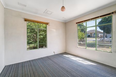 Effortless Living in a Prime Location! - Photo 2