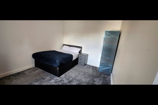 Room in a Shared House, Hob Moor Road, B10 - Photo 1