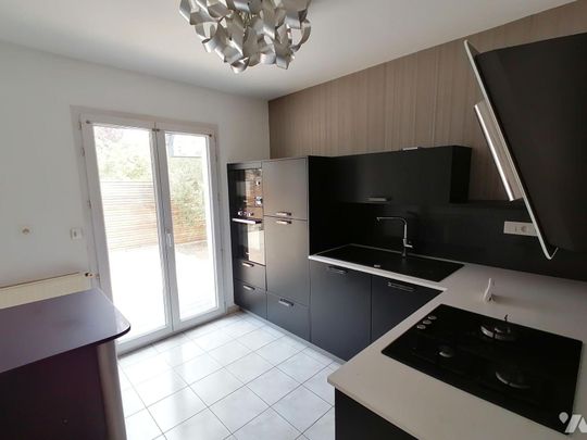 A LOUER A BRUZ - MAISON DE TYPE 5 de 1997 - 100 m² habitable. Disponible à compter du 2 av... - Photo 1