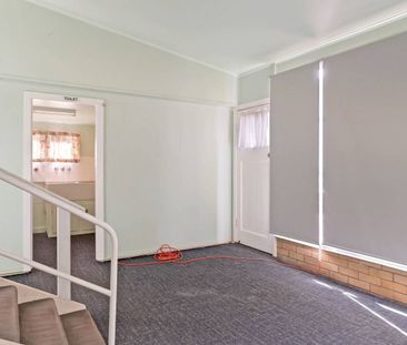 Neat Two Bedroom Cottage - Photo 3