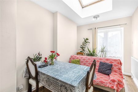 Robinson Road, London, SW17 - Photo 3