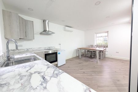 Thorpe Road - Photo 4