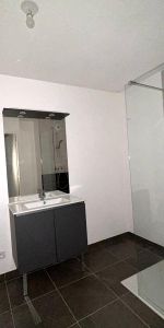 Location Appartement 3 pièces 50m² BONNEVILLE 74130 - Photo 3