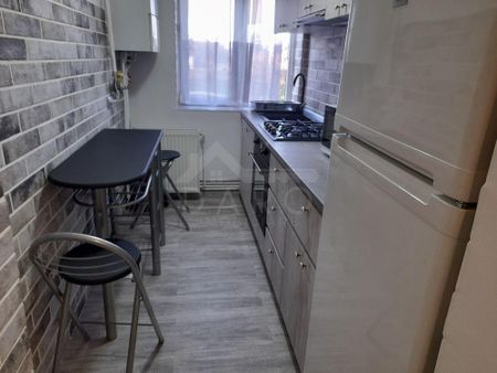 Închiriază Apartament 1 camere 1848 - Photo 4