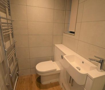 2 bedroom end of terrace house to rent - Photo 6