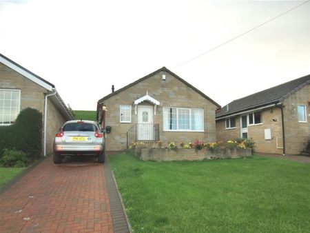 2 bedroom Bungalow To Let - Photo 3