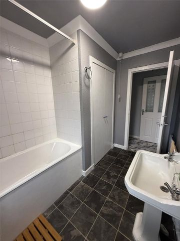 1 bedroom bungalow to rent - Photo 2