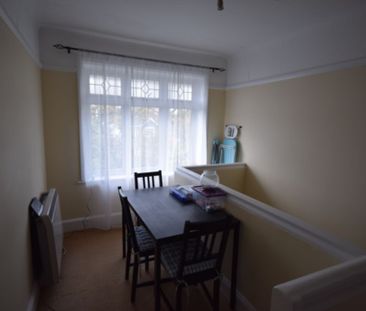 2 Bedroom Flat To Rent in Moordown - £1,150 pcm Tenancy Info - Photo 3