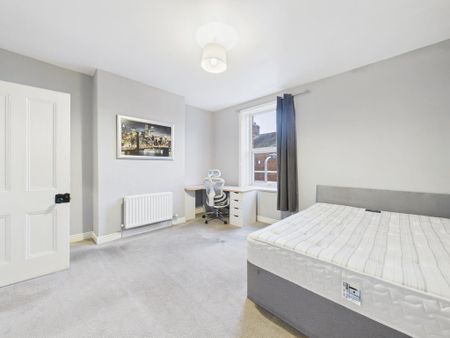 2 bedroom terraced house to rent - Photo 4