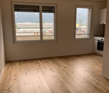 Helle 4.5-Zimmerwohnung an zentraler Lage wenige Schritte zum Bahnhof - Photo 2