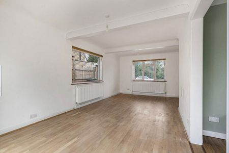 4 bedroom bungalow to rent - Photo 2