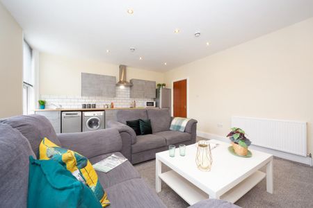 4 bedroom apartment to rent - Photo 4