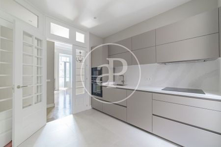 Luxury Flat for rent in Madrid, Spain - Photo 4