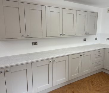 8 Bed Terraced House, Kenmare Road, L15 - Photo 4