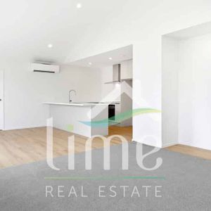 RENT ME! Brilliant Build, Beautiful Beginnings! - Photo 2