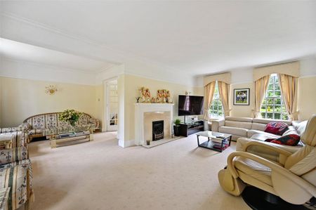 6 bedroom detached house to rent - Photo 2