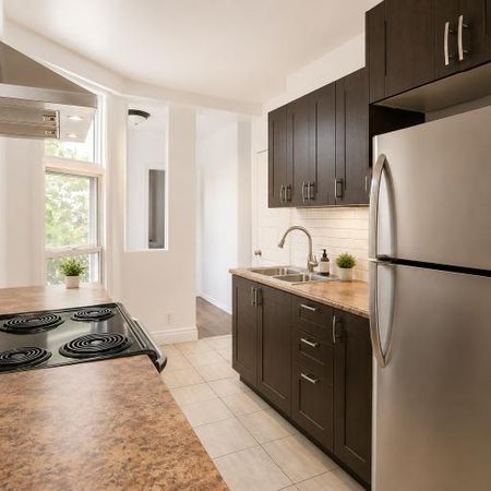 3 CH - 1 SDB - Westmount - $2,895 /mo - Photo 3