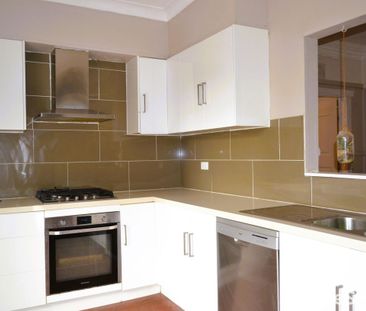 Charming 3-bedroom home - Photo 3