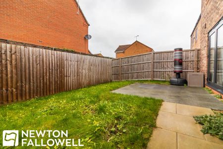 3 bedroom semi-detached house to rent - Photo 3