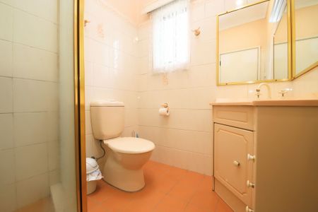 Immaculate Three Bedroom Family Home - Photo 4